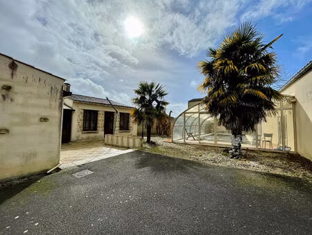 vente maison 6 pièces  204.00m²  saint