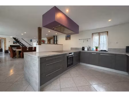 vente maison 6 pièces 173 m² à verneuil d'avre et d'iton (27130)  287 000 €