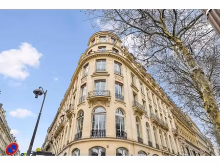 location bureau paris 75008