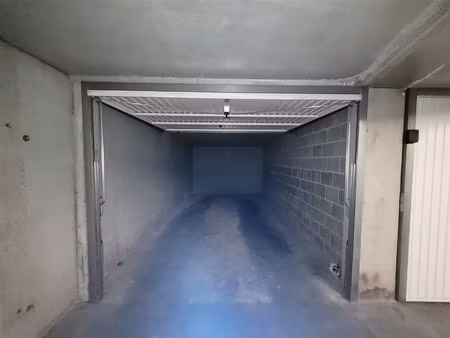 garagebox in warande te huur