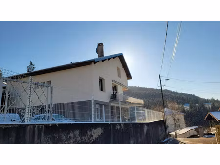 vente maison 8 pièces 315 m² oyonnax (01100)