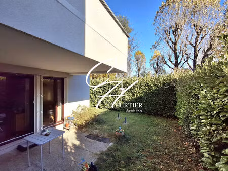 vente appartement 5 pièces 95m2 seyssinet-pariset 38170 - 234000 € - surface privée