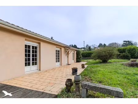 vente maison 4 pièces 110 m² à ambares-et-lagrave (33440)  328 290 €