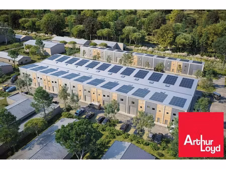 vente local commercial 134m2 saint-vincent-de-tyrosse 40230 - 182384 € - surface privée