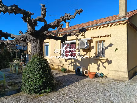 maison de plain à rénover avec garage non attenant . fort po