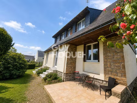 maison dans le bourg de serent !