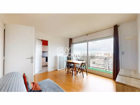 vue panoramique et confort au pied du métro