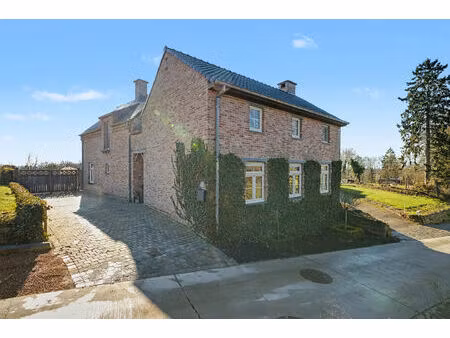 huis te koop in pajottegem met 4 slaapkamers