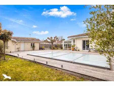 vente maison 4 pièces 125 m² arès (33740)