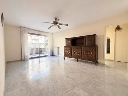 appartement de 2 pièces de 52 m² situé à vallauris