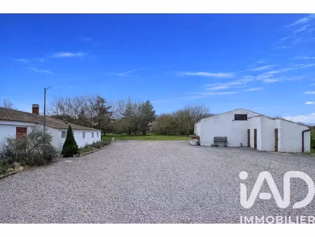 maison à champagné-les-marais (85450)