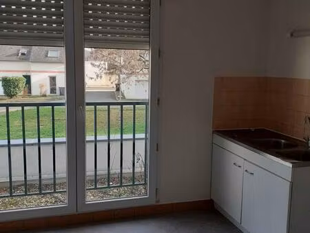 location maison 3 pièces 67 m² à château-la-vallière (37330)
