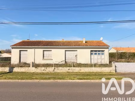 maison traditionnelle à vairé (85150)