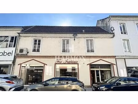 orthez centre - immeuble de 186m² en emplacement premium
