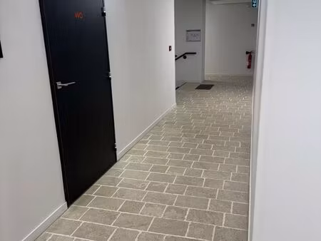 vente bureau 44m2 biarritz 64200 - 157104 € - surface privée