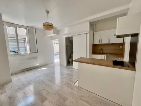 villeneuve sur lot  appartement t1 de plain pied de19 m² avec coin cuisine équipée neuve e