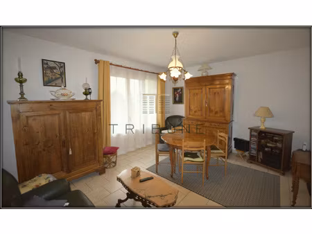 bel appartement avec cave et garage