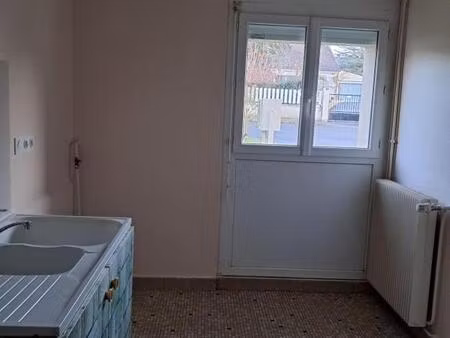 location maison 3 pièces 61 m² à yzeures-sur-creuse (37290)