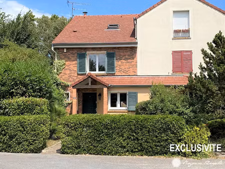 location maison 6 pièces 135.69 m² à saint-germain-en-laye (78100)  2 800 €