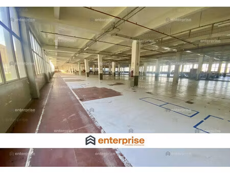 location local commercial