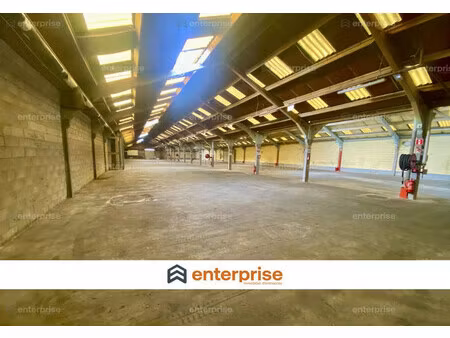 location local commercial