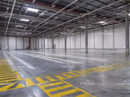 location local commercial