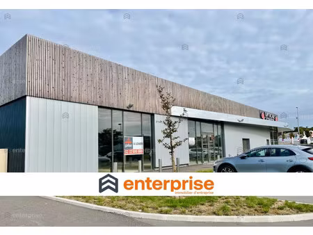 location local commercial