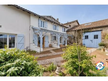 maison de charme 182 m² t5 avec grange 92 m² – terrain 1000 m² – vue mont brouilly – 389 0