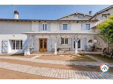 maison de charme 182 m² t5 avec grange 92 m² – terrain 1000 m² – vue mont brouilly – 398 0