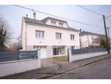 maison 10 pièces - 160 m²