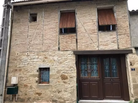 location meublée appartement 2 pièces 31 m² à figeac (46100)  410 €