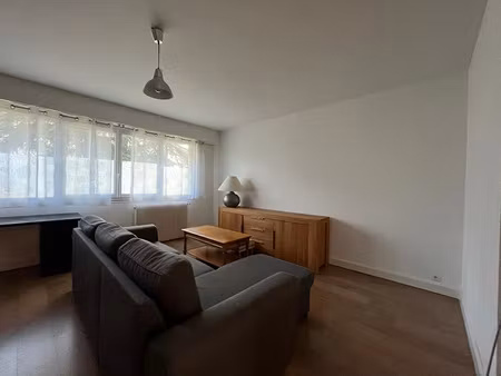 location meublée appartement 4 pièces 86 m² à maisons-laffitte (78600)  1 830 €