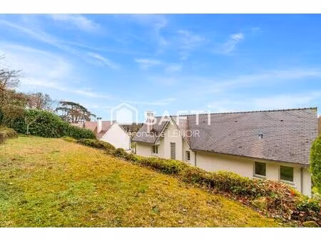 le mesnil le roi - maison familiale 6p de 238m2 sur un terrain de 1273m2