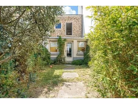 rer a  3/4 chambres  charme