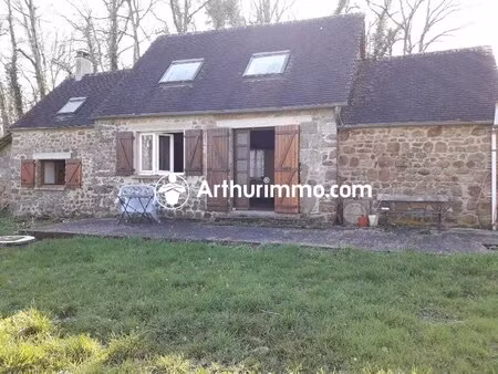 bagnoles de l'orne longère au bord de l'eau