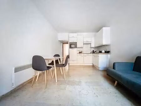 sous option - visites suspendues !