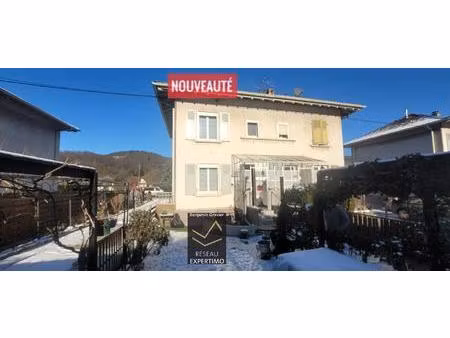 maison jumelée 80 m2 t4  grand jardin et garage.