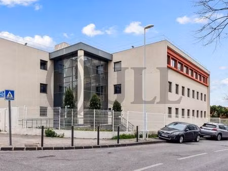 jll bureaux marseille