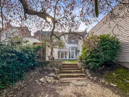 spacieux duplex en rez-de-jardin