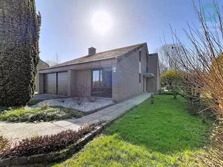 maison 3 chambres lumineuse sur superbe terrain de 34 ares