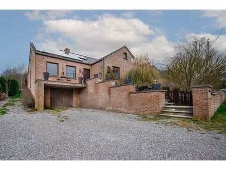 villa avec 17 ares de terrain