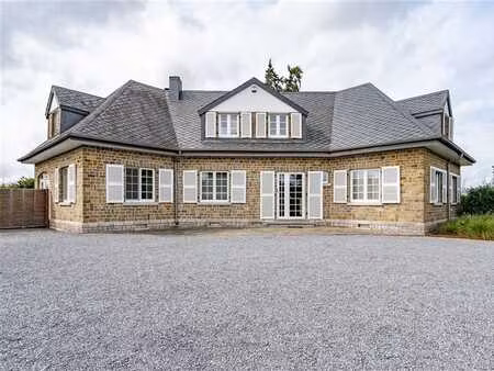 villa de caractère exploitée comme gîte à hulsonniaux