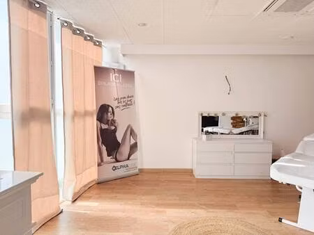 local d'activités à vendre