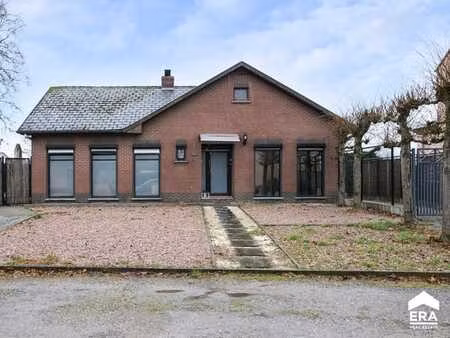 maison 4 façades dans cadre vert hechtel-eksel