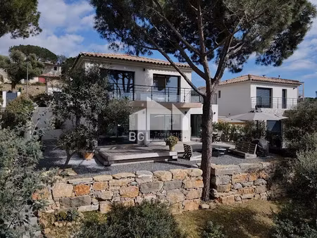 vente maison 5 pièces 120 m² à le lavandou (83980)  990 000 €