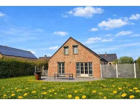 maison unifamiliale 3 chambres avec garage et jardin