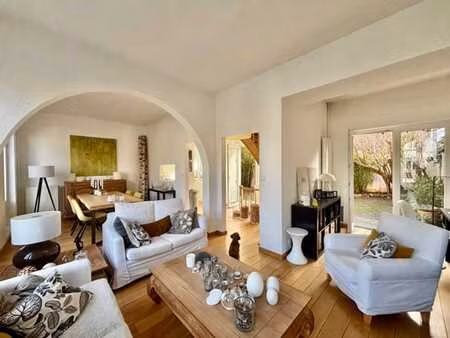 magnifique maison 3 chambres + 1 bureau + cave et grenier