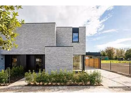 moderne nieuwbouwwoning te huur in de kallestraat te adegem