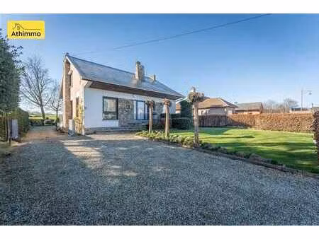 maison 4 façades avec terrasse  jardin & piscine  possibilit