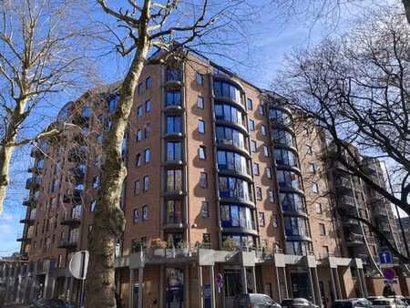 lumineux appartement 3 ch/bureau donnant sur le parc astrid